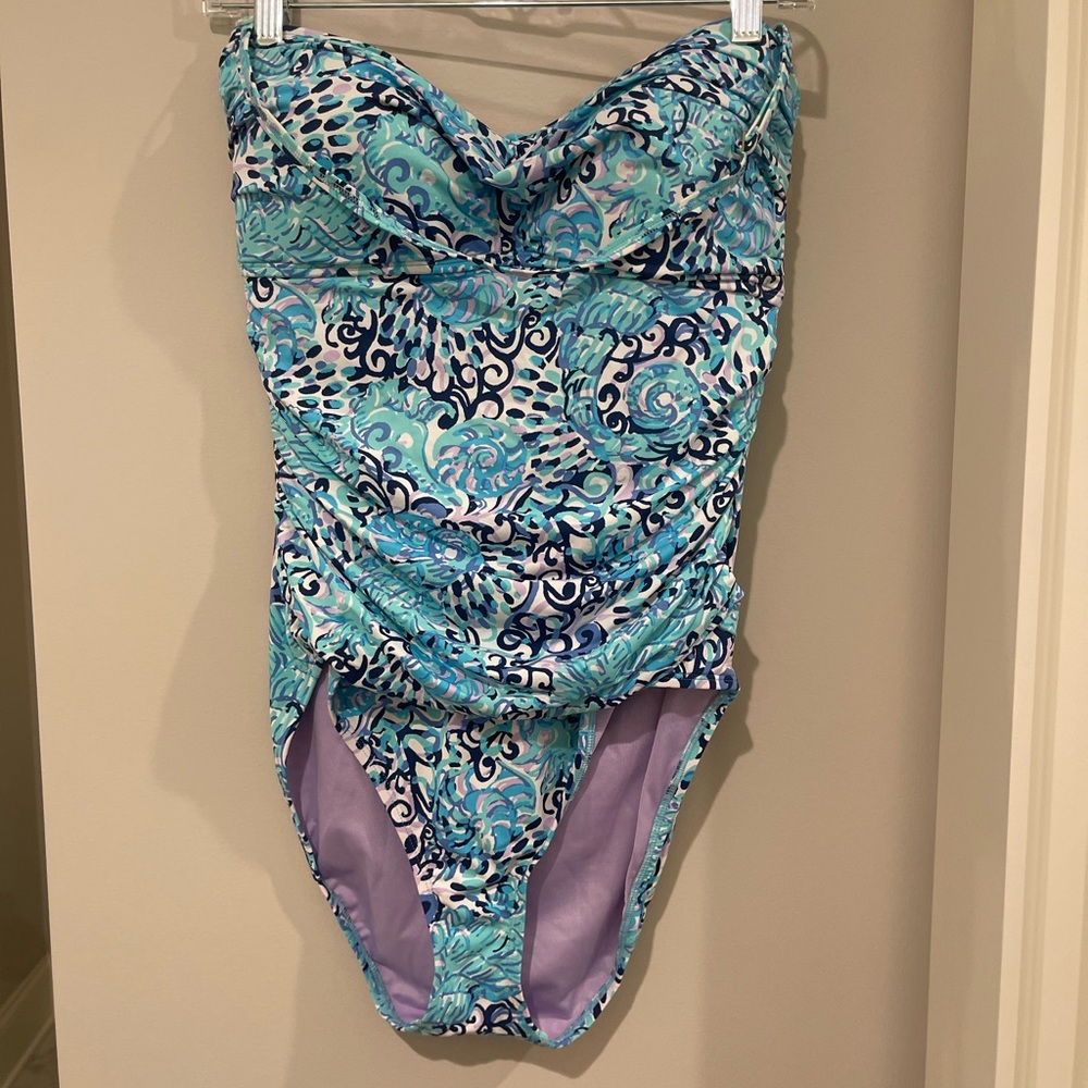 NWOT Lilly Pulitzer Flamenco Swimsuit